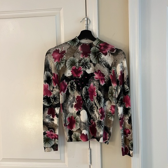 Vintage Beaded Sweater with sequins and beaded detailing - Picture 15 of 17